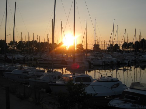 coucher de soleil au port d'hourtin