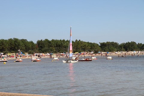 plage lac hourtin